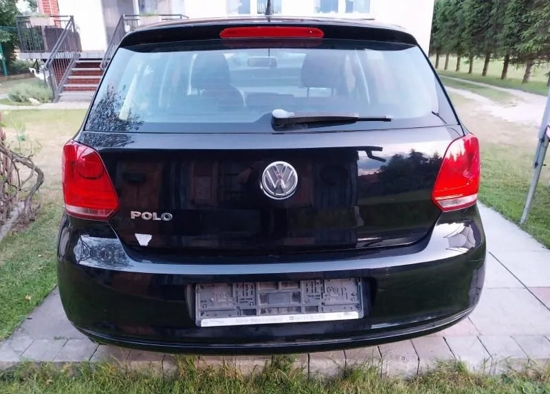 Volkswagen Polo cena 17200 przebieg: 175000, rok produkcji 2010 z Zielonka małe 172